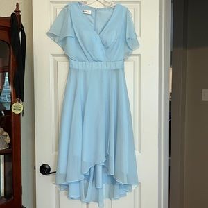 Stunning, elegant, sz. 2 gown from JJ’s House- perfect condition!